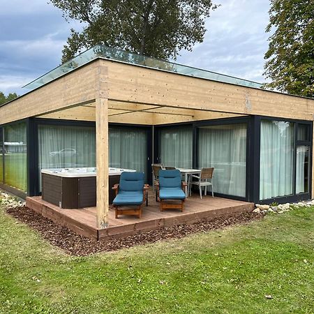 Villa Resort & Organic Spa - Luxusni Apartman S Virivkou Ceske Budejovice Dış mekan fotoğraf